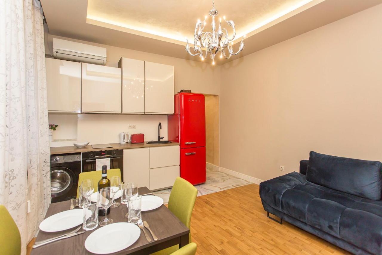 Elegant 2Bdr Apartment With A Balcony Sofia Eksteriør bilde