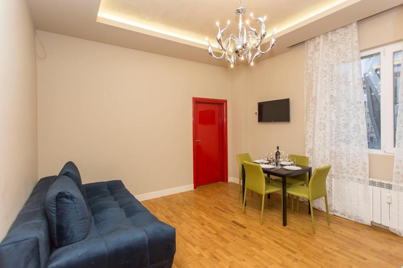 Elegant 2Bdr Apartment With A Balcony Sofia Eksteriør bilde